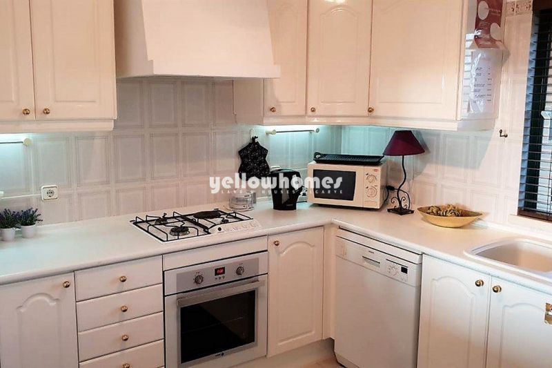 Maravilhoso apartamento T1 bum condomínio de golfe perto do Carvoeiro